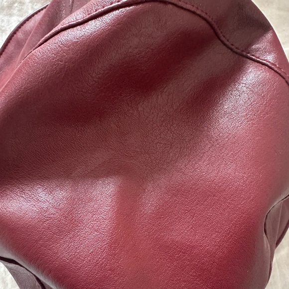 Burgundy faux leather bucket hat - Picture 5 of 6